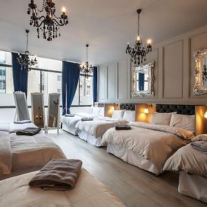 The V.I.P Suite - Sleeps 24! Best For Large Groups