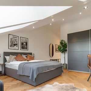 Designer Apartments, 2 Min To U1 Reumannplatz