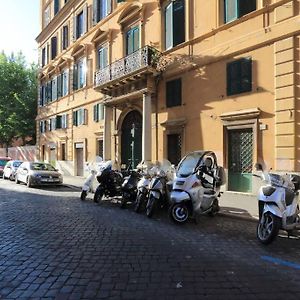 Ych-Charming Flat Near Colosseum