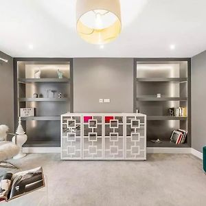 Appartement à 3 Chambres à Coucher
