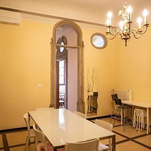 Appartement à 3 Chambres à Coucher