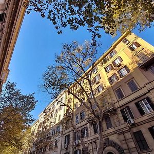Dandolo In Trastevere By Halldis
