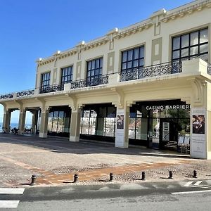 Superb Top Floor Studio, Biarritz Center.