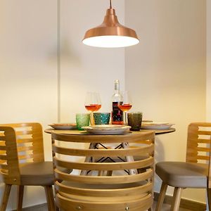 'Montano Three' Center By Ele Apartments