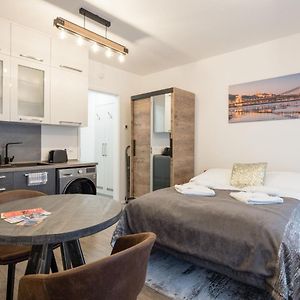 Central Sphere Apartment
