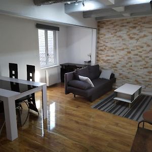 Appartement à 2 Chambres à Coucher