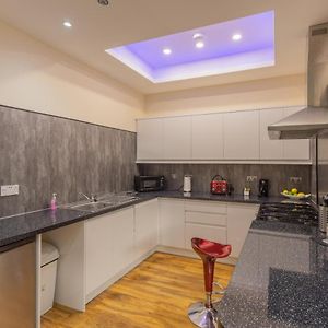 New 3-Bedroom Apartment Close To City Centre