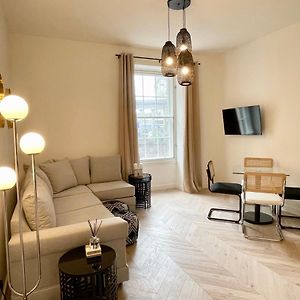 Leith Street Suite