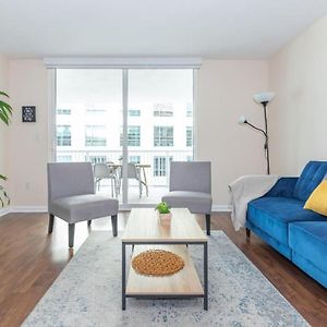 Absolutely Beautiful 1 Bedroom Paradise With A Huge Balcony
