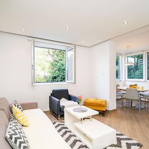 Spacious Two Bedroom Apartment