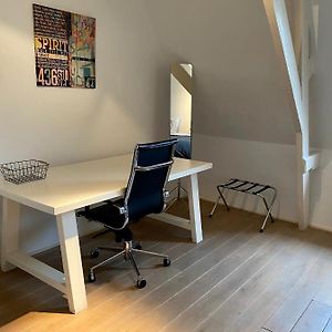 Appartement de Luxe à 2 Chambres à Coucher