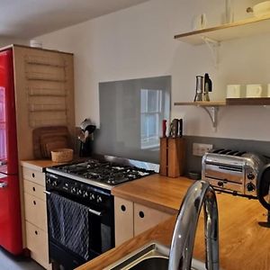 Spacious 2 Bedroom Apartment In The Heart Of Soho.