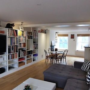 Appartement à 2 Chambres à Coucher