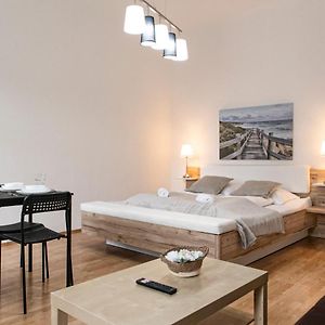Appartement à 2 Chambres à Coucher