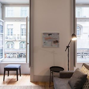 Flh Downtown Marble Apartment