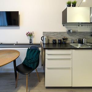 Modern Apartment In Best Location
