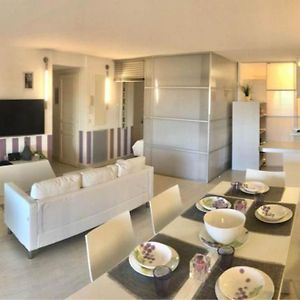 Appartement à 3 Chambres à Coucher