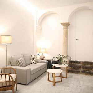 Appartement à 3 Chambres à Coucher