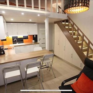 B39 Benczur Apartment