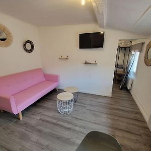 Fully Equipped Apartment 2 To 4 Beds
