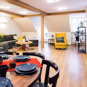 Rothko Apartment/8 Guests/4Bedrooms/Riga Old Town