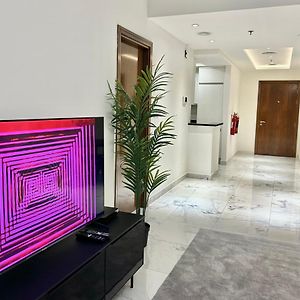 Stunning 1Bedroom With Balcony In Al Habtoor City