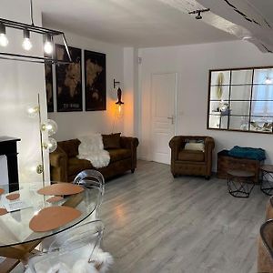 Appartement à 2 Chambres à Coucher