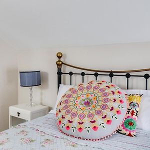 The Mews - 1Br Studio In Jericho Near City Centre