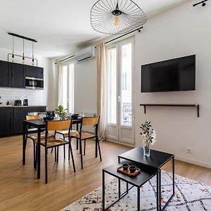 Appartement à 2 Chambres à Coucher
