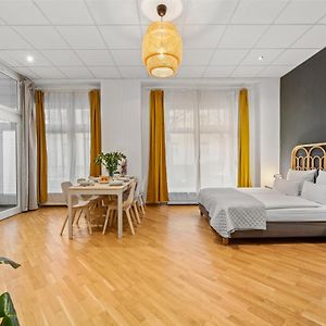Appartement à 3 Chambres à Coucher