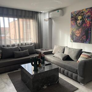 Super Appartement Au Coeur De Marrakech