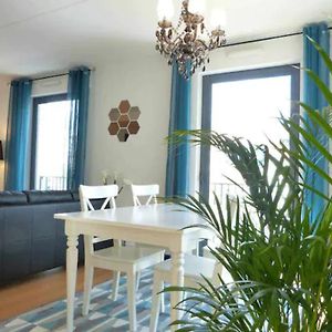 Appartement à 2 Chambres à Coucher