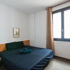 Cosy Flat W/ Beautiful Views And Cute Balcony