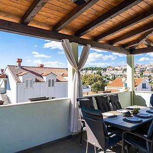 Villa Mikica - Above Sunset Beach