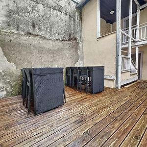 Appartement à 2 Chambres à Coucher