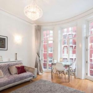 Appartement à 2 Chambres à Coucher
