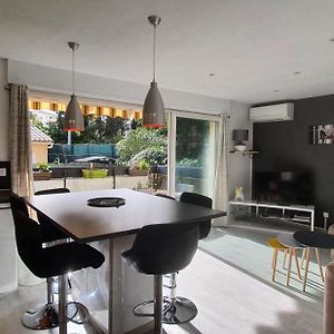 Appartement à 2 Chambres à Coucher