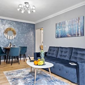 Appartement à 2 Chambres à Coucher