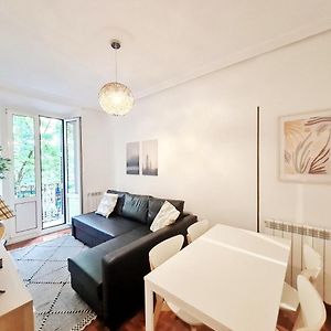Appartement à 2 Chambres à Coucher