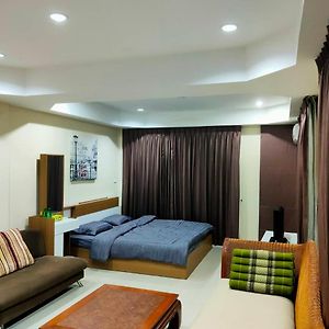 Happy Corner House