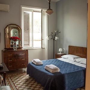 Battisti 18 Vintage Rooms