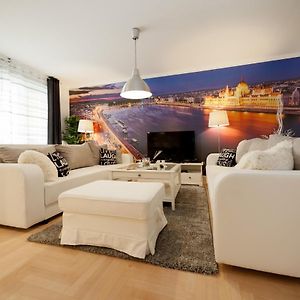Appartement à 3 Chambres à Coucher