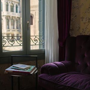 Suite à 2 Chambres à Coucher