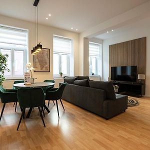 Experience Fresh Comfort In Our Brand-New Apartment In Vienna'S 17Th District