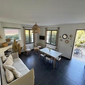 Appartement à 3 Chambres à Coucher