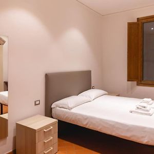 Appartement à 3 Chambres à Coucher