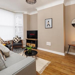Talton House - Air Host & Stay - Free Parking