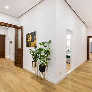 Oro Apartments