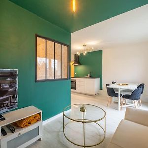 Appartement à 2 Chambres à Coucher