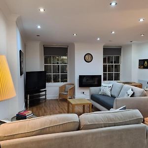 Appartement à 3 Chambres à Coucher